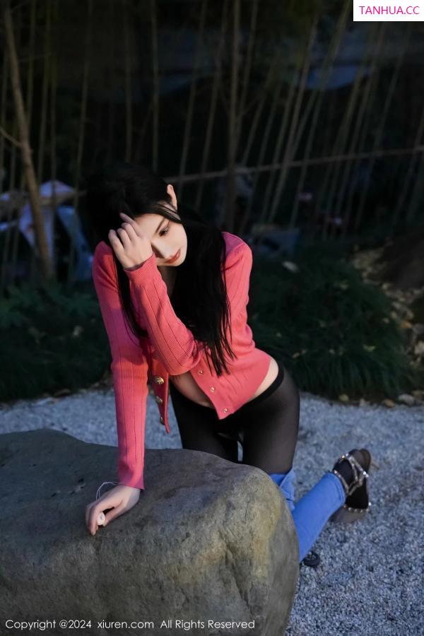   [XiuRen]高清写真图 2024.02.08 No.8091 龙雪儿 牛仔裤美臀第54张图片